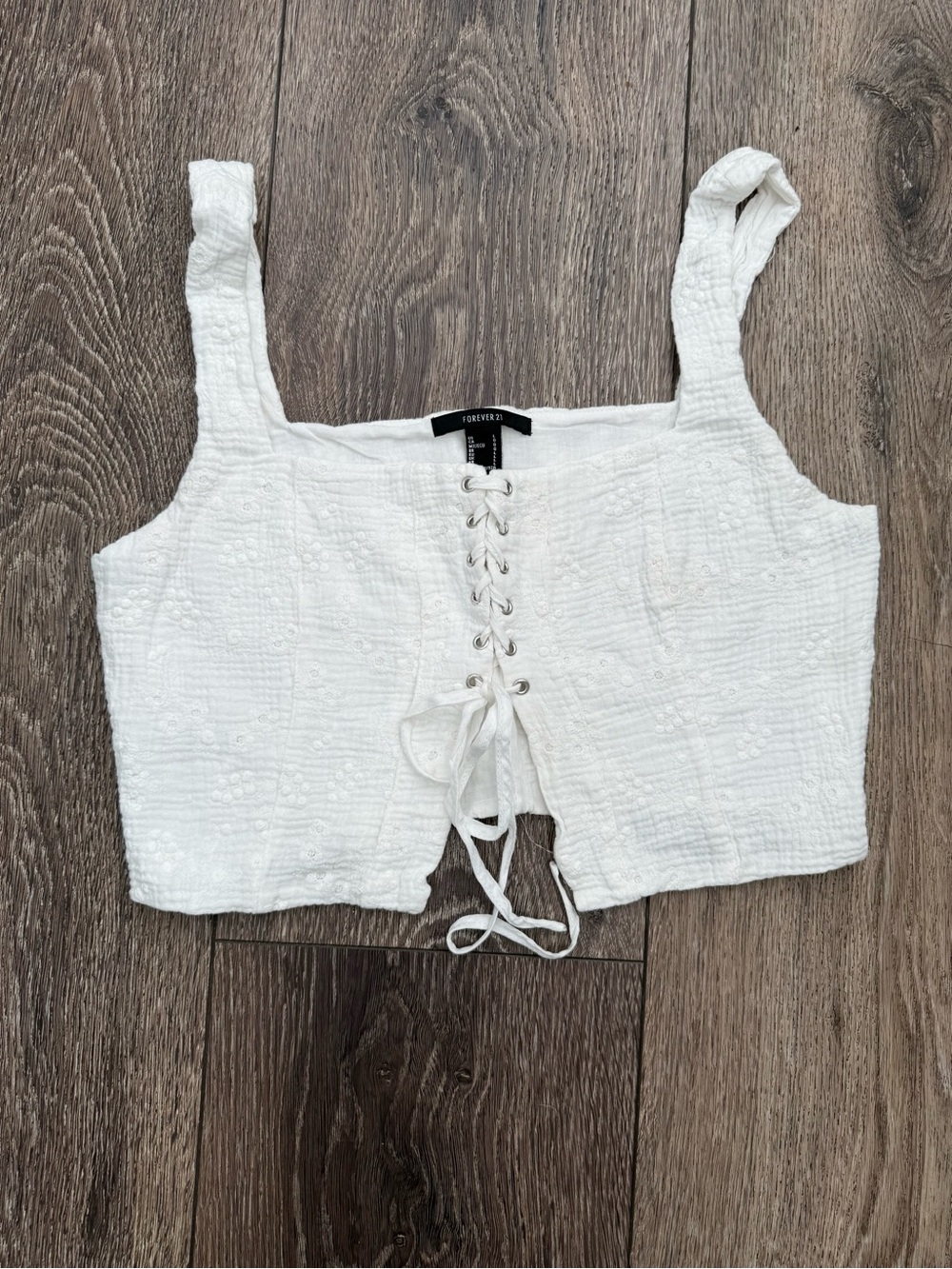 Forever 21 White Eyelet Lace-Up Crop Top – Size Large